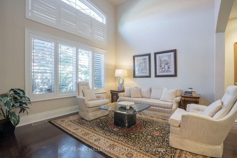 Photo 4 at 134 Kane Crescent, Bayview Northeast, Aurora