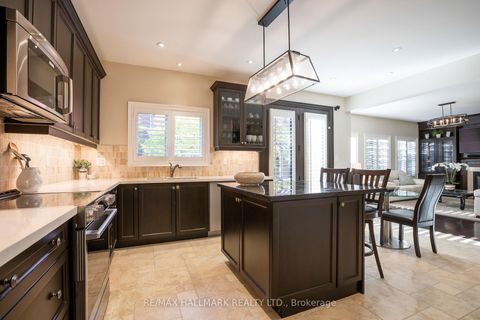 Photo 9 at 134 Kane Crescent, Bayview Northeast, Aurora