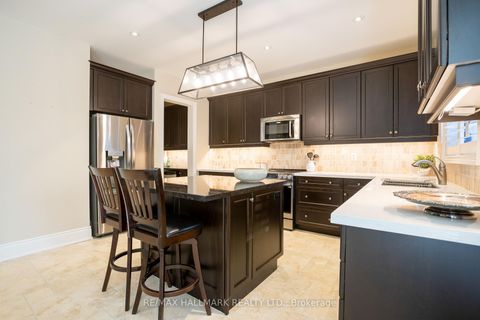 Photo 10 at 134 Kane Crescent, Bayview Northeast, Aurora