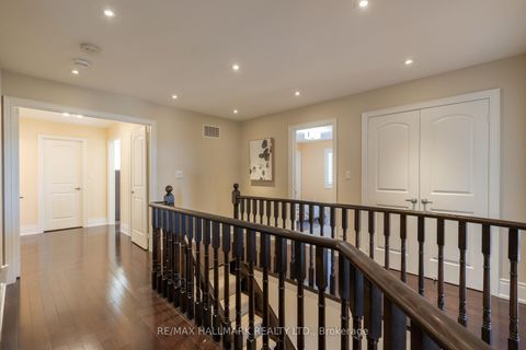 Photo 16 at 134 Kane Crescent, Bayview Northeast, Aurora
