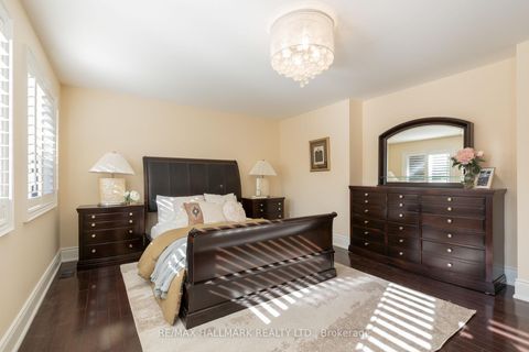 Photo 19 at 134 Kane Crescent, Bayview Northeast, Aurora