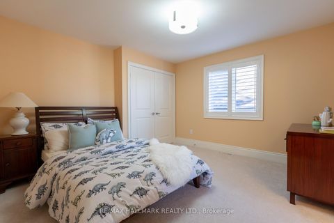 Photo 21 at 134 Kane Crescent, Bayview Northeast, Aurora