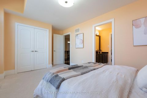 Photo 26 at 134 Kane Crescent, Bayview Northeast, Aurora