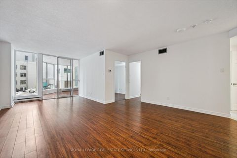 Photo 7 at 703 - 55 Centre Avenue, Bay Street Corridor, Toronto