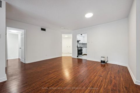 Photo 8 at 703 - 55 Centre Avenue, Bay Street Corridor, Toronto