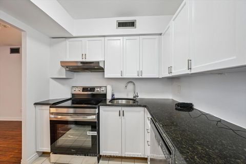 Photo 11 at 703 - 55 Centre Avenue, Bay Street Corridor, Toronto Photo 11 at 703 - 55 Centre Avenue, Bay Street Corridor, Toronto