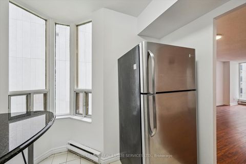 Photo 12 at 703 - 55 Centre Avenue, Bay Street Corridor, Toronto Photo 12 at 703 - 55 Centre Avenue, Bay Street Corridor, Toronto