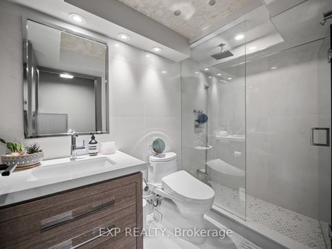 Photo 24 at Ph1 - 533 Richmond Street W, Waterfront Communities C1, Toronto