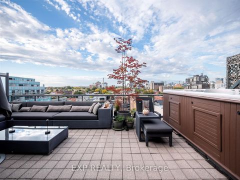 Photo 31 at Ph1 - 533 Richmond Street W, Waterfront Communities C1, Toronto