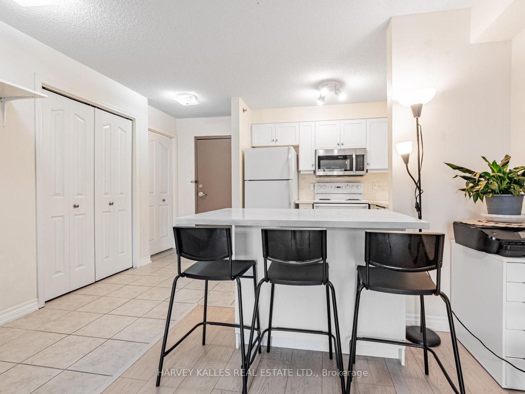 Photo 7 at 430 - 5225 Finch Avenue E, Agincourt North, Toronto Photo 7 at 430 - 5225 Finch Avenue E, Agincourt North, Toronto