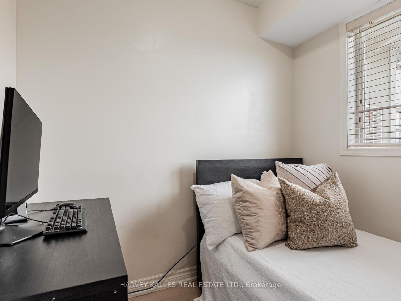 Photo 16 at 430 - 5225 Finch Avenue E, Agincourt North, Toronto Photo 16 at 430 - 5225 Finch Avenue E, Agincourt North, Toronto