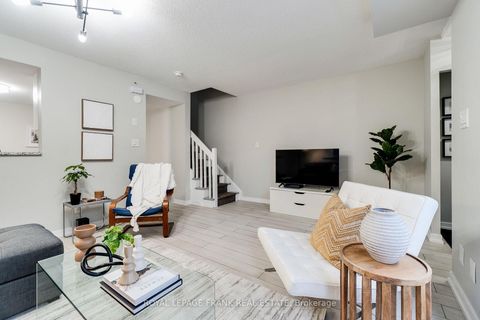 Photo 8 at 121 - 70 Douro Street, Niagara, Toronto