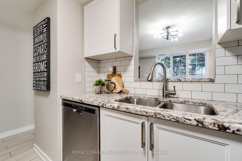Photo 15 at 121 - 70 Douro Street, Niagara, Toronto