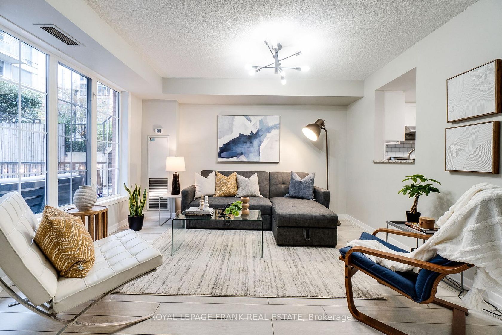 121 - 70 Douro Street, Niagara, Toronto 