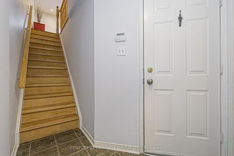 Photo 3 at 66 - 23 Observatory Lane, Observatory, Richmond Hill Photo 3 at 66 - 23 Observatory Lane, Observatory, Richmond Hill