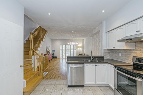 Photo 10 at 66 - 23 Observatory Lane, Observatory, Richmond Hill