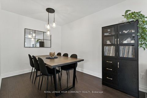 Photo 10 at 33 Murellen Crescent, Victoria Village, Toronto