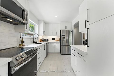Photo 15 at 33 Murellen Crescent, Victoria Village, Toronto