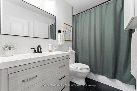 Photo 19 at 33 Murellen Crescent, Victoria Village, Toronto