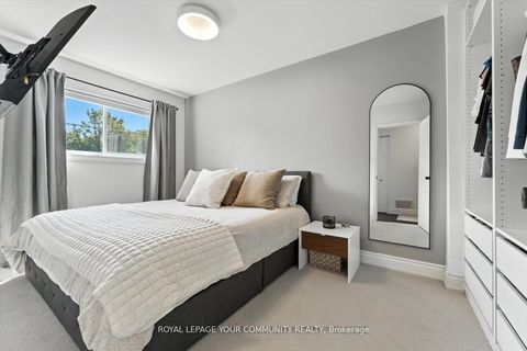 Photo 22 at 33 Murellen Crescent, Victoria Village, Toronto