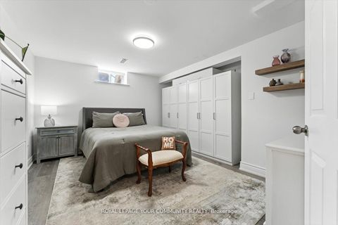 Photo 24 at 33 Murellen Crescent, Victoria Village, Toronto