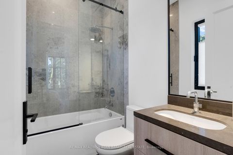 Photo 32 at 21 Idleswift Drive, Uplands, Vaughan