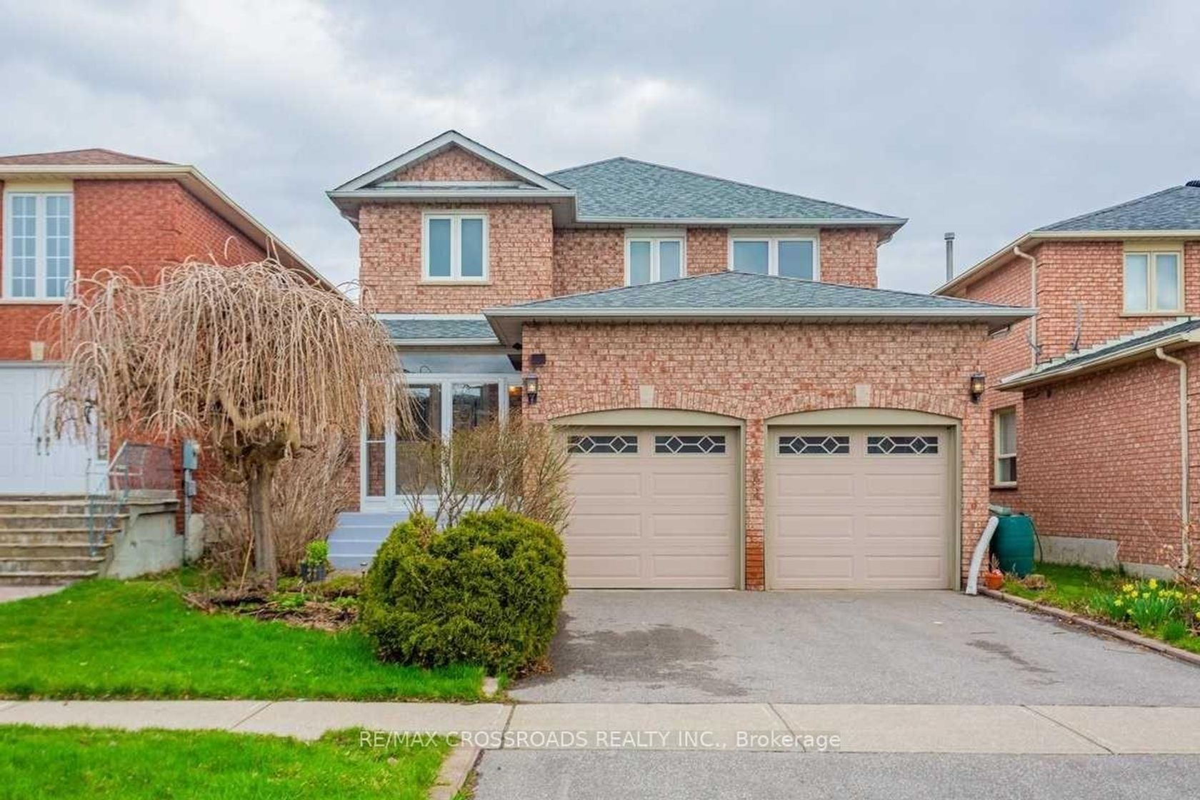 87 Woodriver Street, Devonsleigh, Richmond Hill photo number 2