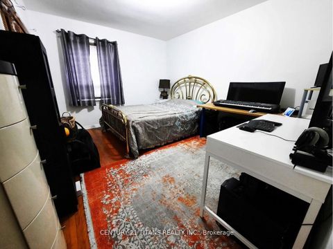 Photo 13 at 3 Saugeen Crescent, Kennedy Park, Toronto Photo 13 at 3 Saugeen Crescent, Kennedy Park, Toronto