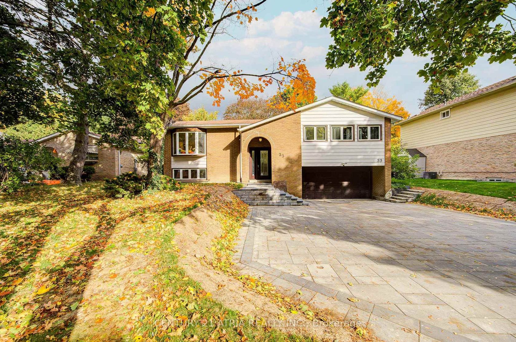 33 Sir Brandiles Place, Markham Village, Markham 