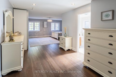 Photo 20 at 23 Halo Court, Patterson, Vaughan