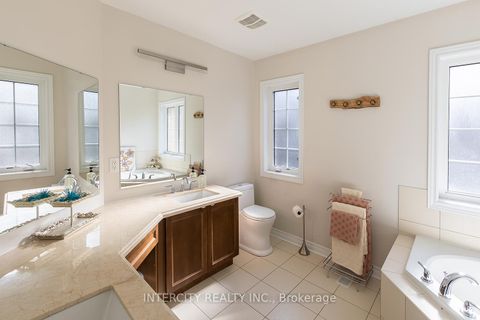 Photo 21 at 23 Halo Court, Patterson, Vaughan