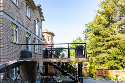 Photo 26 at 23 Halo Court, Patterson, Vaughan