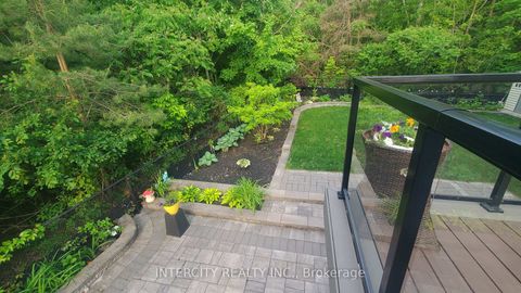 Photo 29 at 23 Halo Court, Patterson, Vaughan