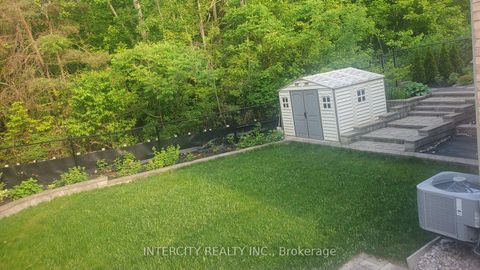 Photo 33 at 23 Halo Court, Patterson, Vaughan