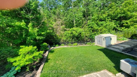 Photo 37 at 23 Halo Court, Patterson, Vaughan