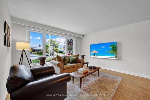 Photo 1 at 58 Frankton Crescent, York University Heights, Toronto