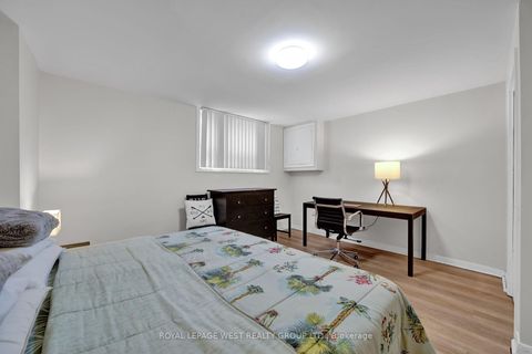 Photo 8 at 58 Frankton Crescent, York University Heights, Toronto Photo 8 at 58 Frankton Crescent, York University Heights, Toronto