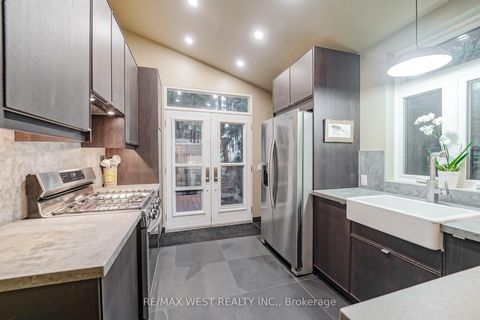 Photo 3 at 153 Booth Avenue, South Riverdale, Toronto