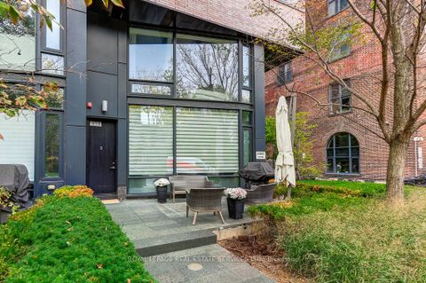 Photo 19 at 373 - 383 Sorauren Avenue, Roncesvalles, Toronto