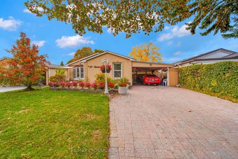 Photo 2 at 49 Tunmead Square, Malvern, Toronto