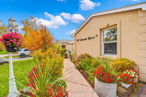 Photo 4 at 49 Tunmead Square, Malvern, Toronto