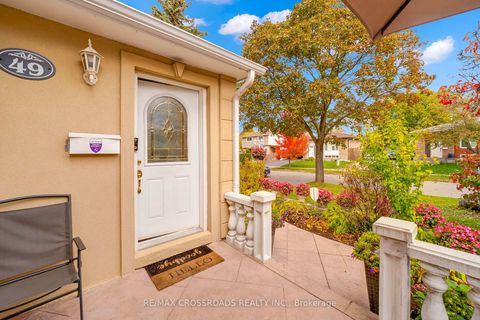 Photo 6 at 49 Tunmead Square, Malvern, Toronto