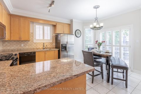 Photo 4 at 129 Fox Hound Crescent, Vellore Village, Vaughan