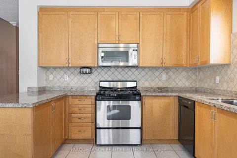 Photo 6 at 129 Fox Hound Crescent, Vellore Village, Vaughan