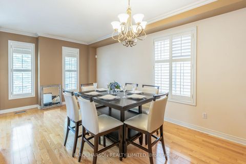 Photo 10 at 129 Fox Hound Crescent, Vellore Village, Vaughan