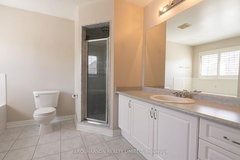 Photo 13 at 129 Fox Hound Crescent, Vellore Village, Vaughan