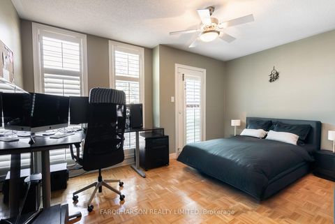 Photo 15 at 129 Fox Hound Crescent, Vellore Village, Vaughan