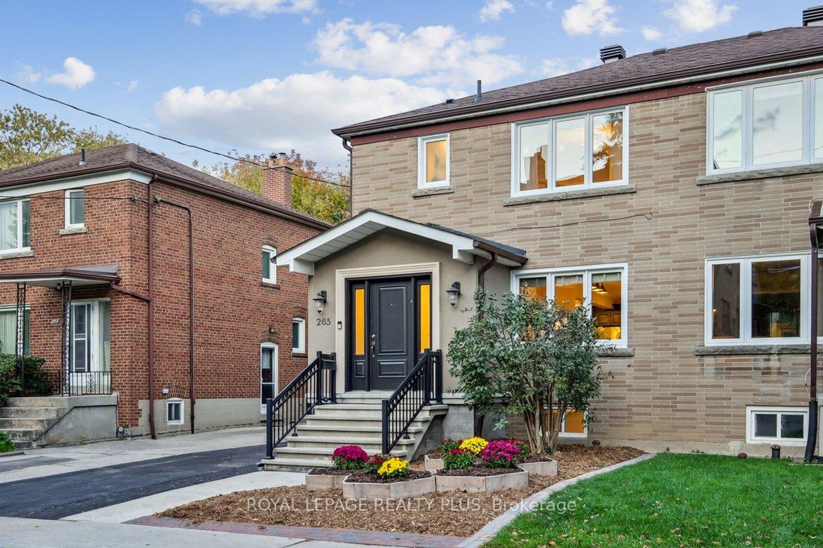 Photo 2 at 265 Winnett Avenue, Cedarvale, Toronto Photo 2 at 265 Winnett Avenue, Cedarvale, Toronto