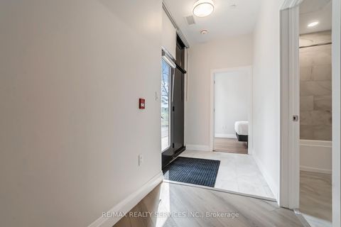 Photo 2 at #1 - 30 DEAN PARK Road, Rouge E11, Toronto