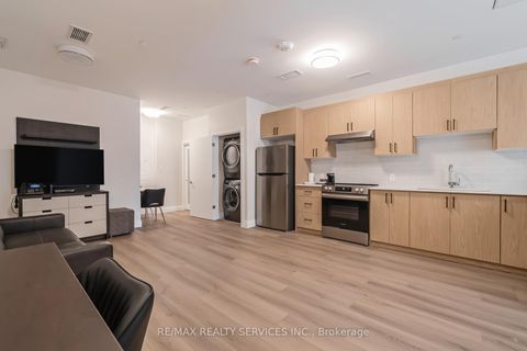 Photo 12 at #1 - 30 DEAN PARK Road, Rouge E11, Toronto